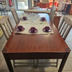 Table salle à manger en bois